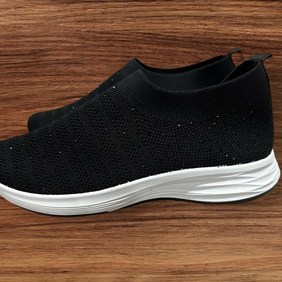 Women’s Gloria Vanderbilt GVS Mansfield Slip on Black Sparkle Sneakers, Size 10. - Picture 12 of 12